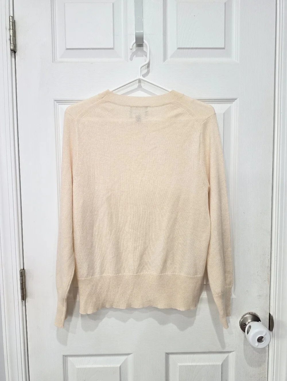 J.Crew Cashmere classic-fit crewneck sweater Size Medium